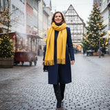 Maxi Schal aus 100% Baby-Alpaka mit Fransen - Gelb